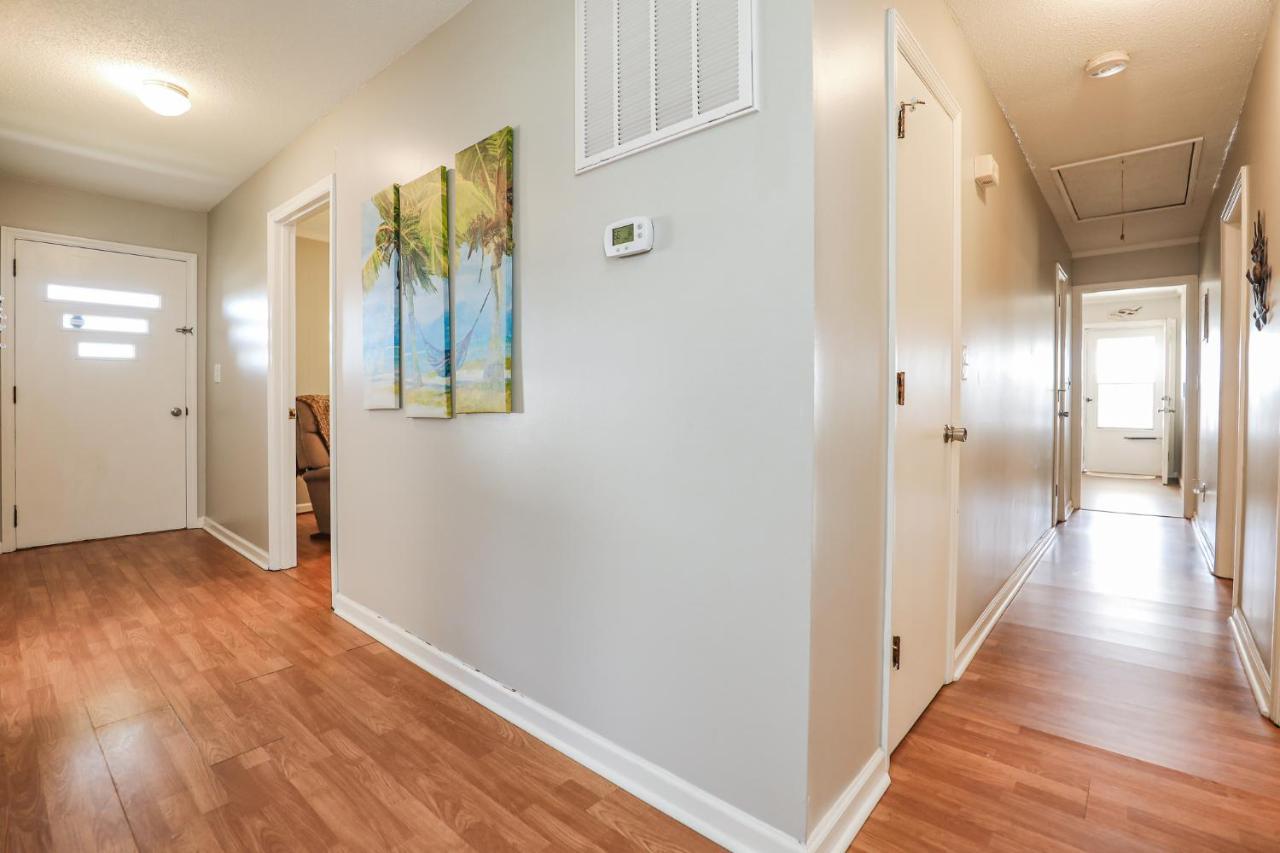 Spacious Home With Waterfront View-Welcome Pets Sneads Ferry Exterior photo